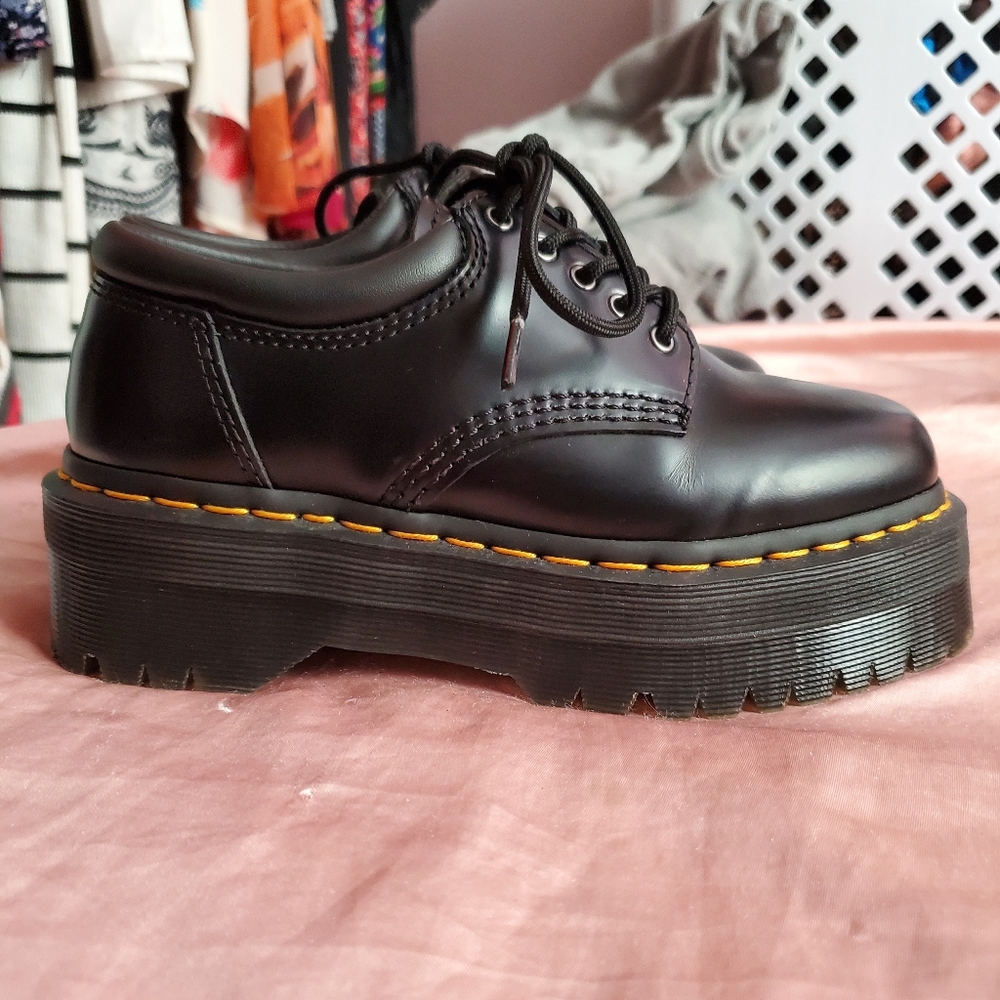 Doc Martens 8053 Quad Platform Oxfords